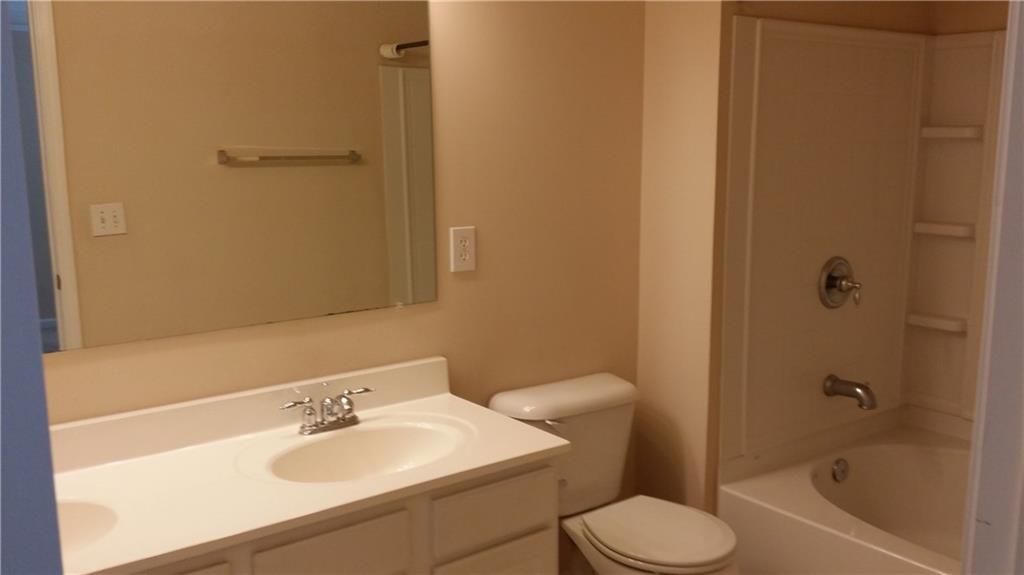 2199 Landing Walk Drive Property Photo 10