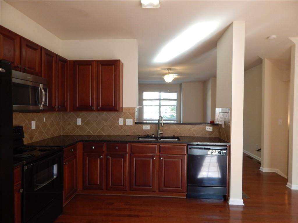 2199 Landing Walk Drive Property Photo 22