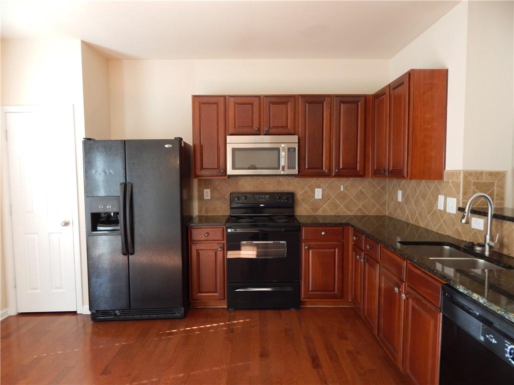 2199 Landing Walk Drive Property Photo 25