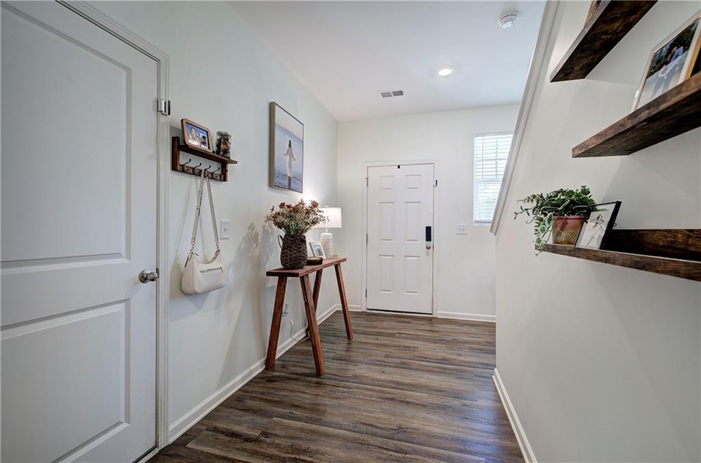 208 Grand Central Way Property Photo 6