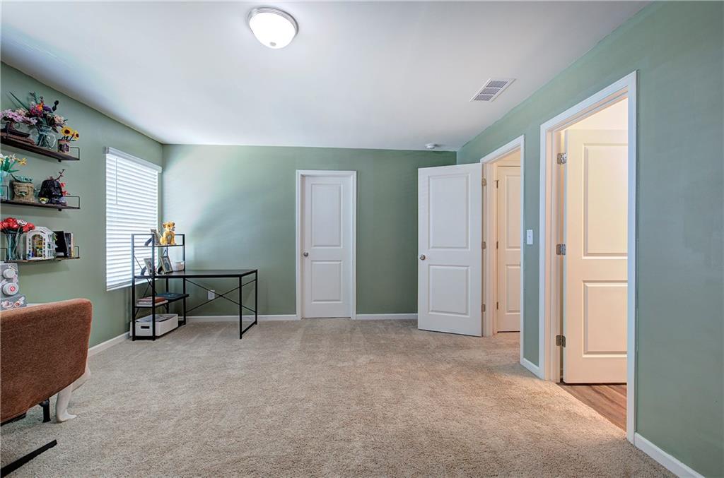 208 Grand Central Way Property Photo 22