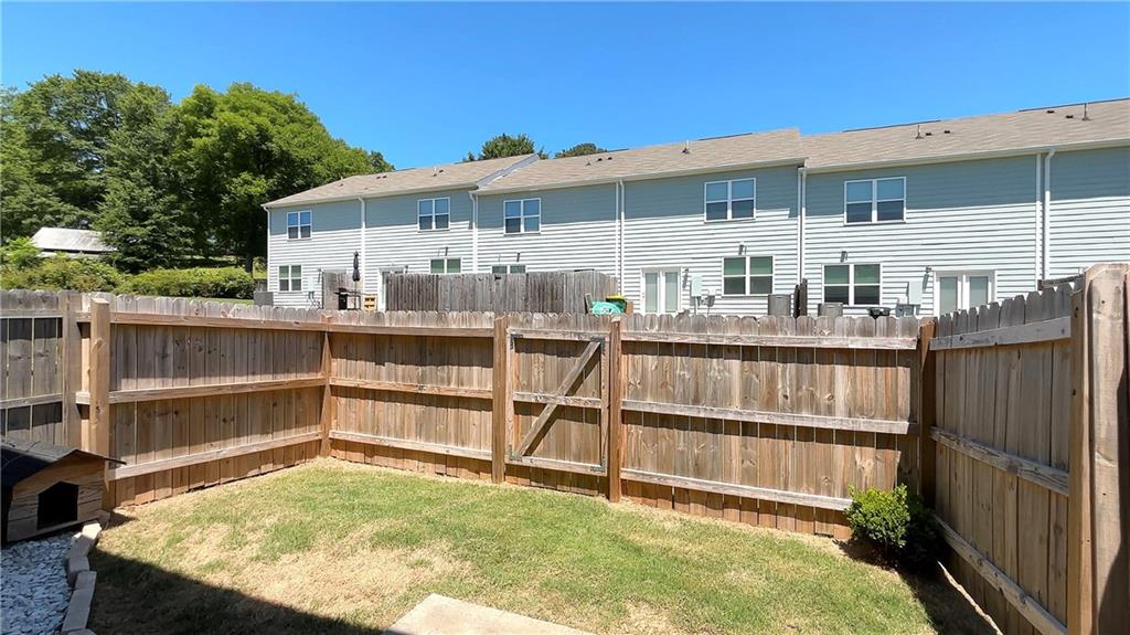 208 Grand Central Way Property Photo 34