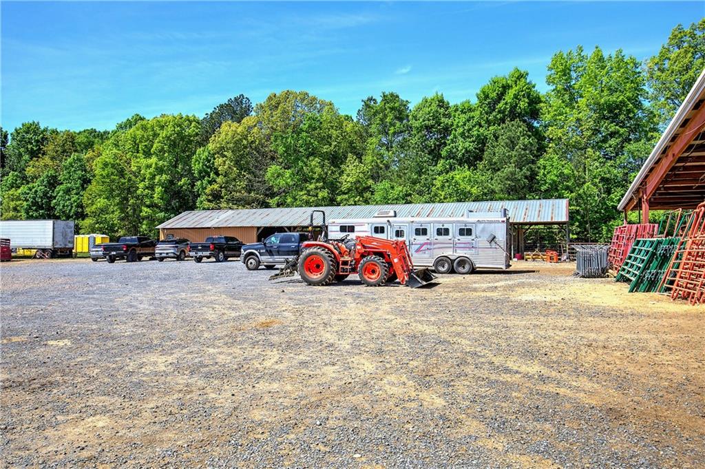 486 County Line Road Property Photo 14