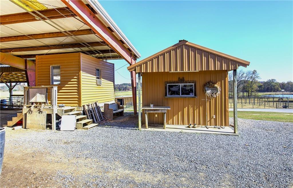 486 County Line Road Property Photo 22