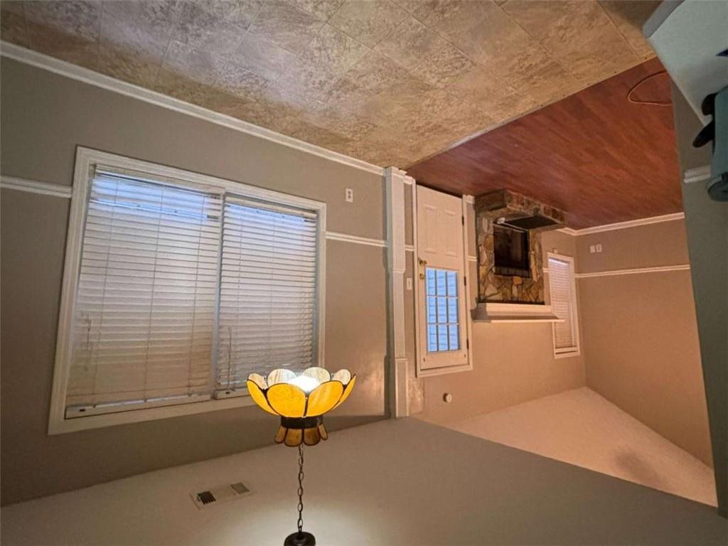 882 Whispering Way Property Photo 2