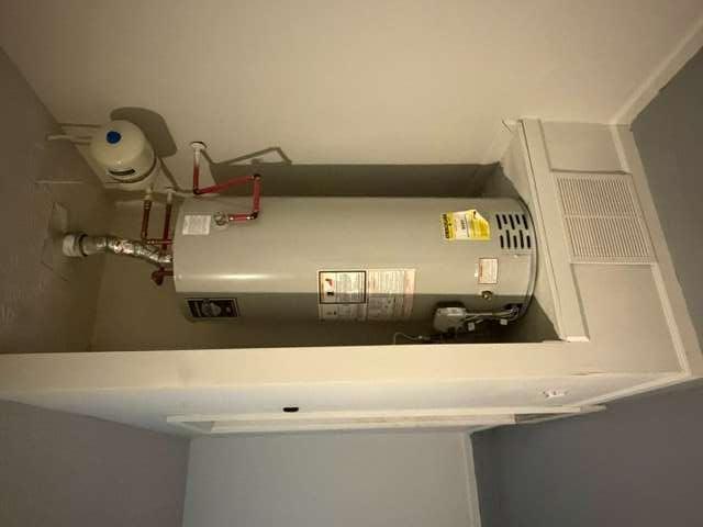 882 Whispering Way Property Photo 10