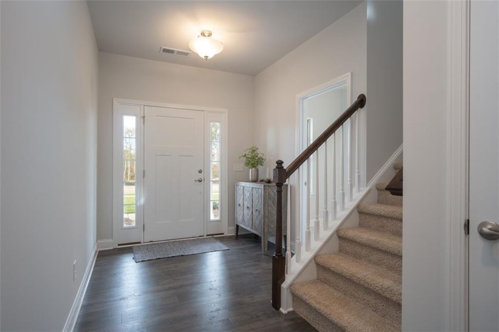 3028 Fairway Drive Property Photo 3