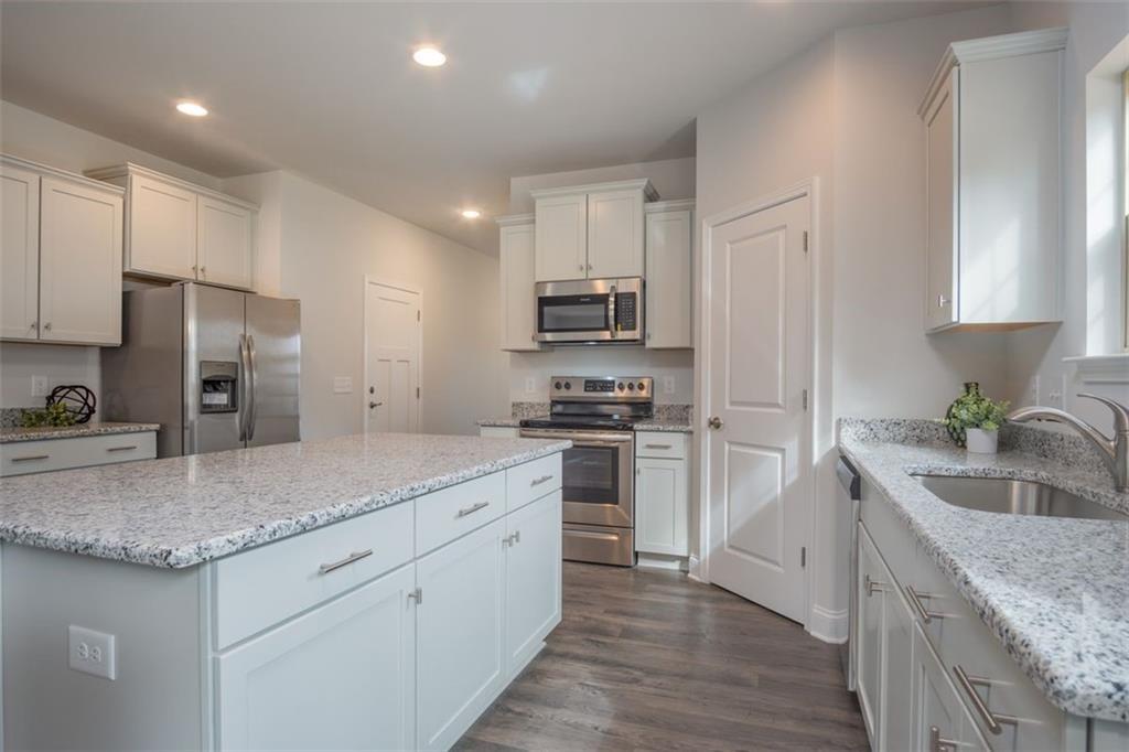 3028 Fairway Drive Property Photo 4