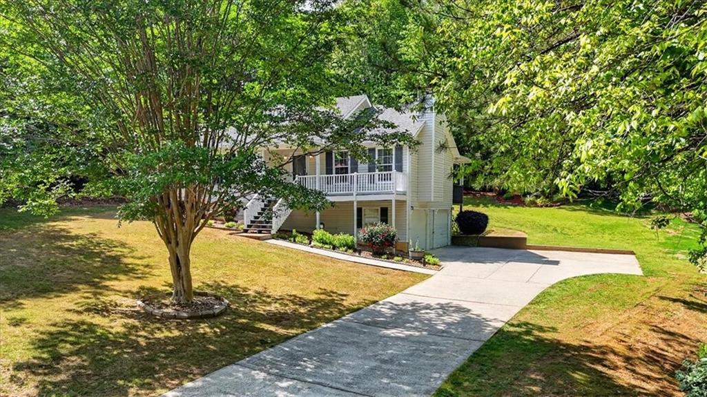 402 Deer Run Property Photo 3