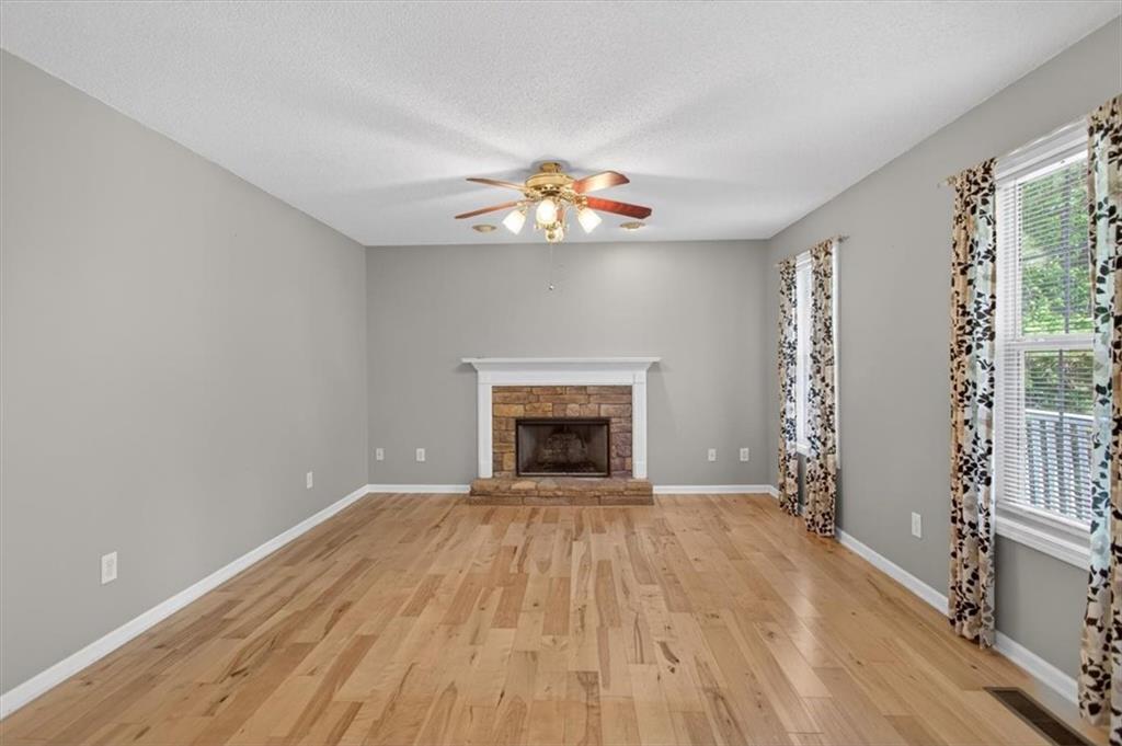 402 Deer Run Property Photo 10