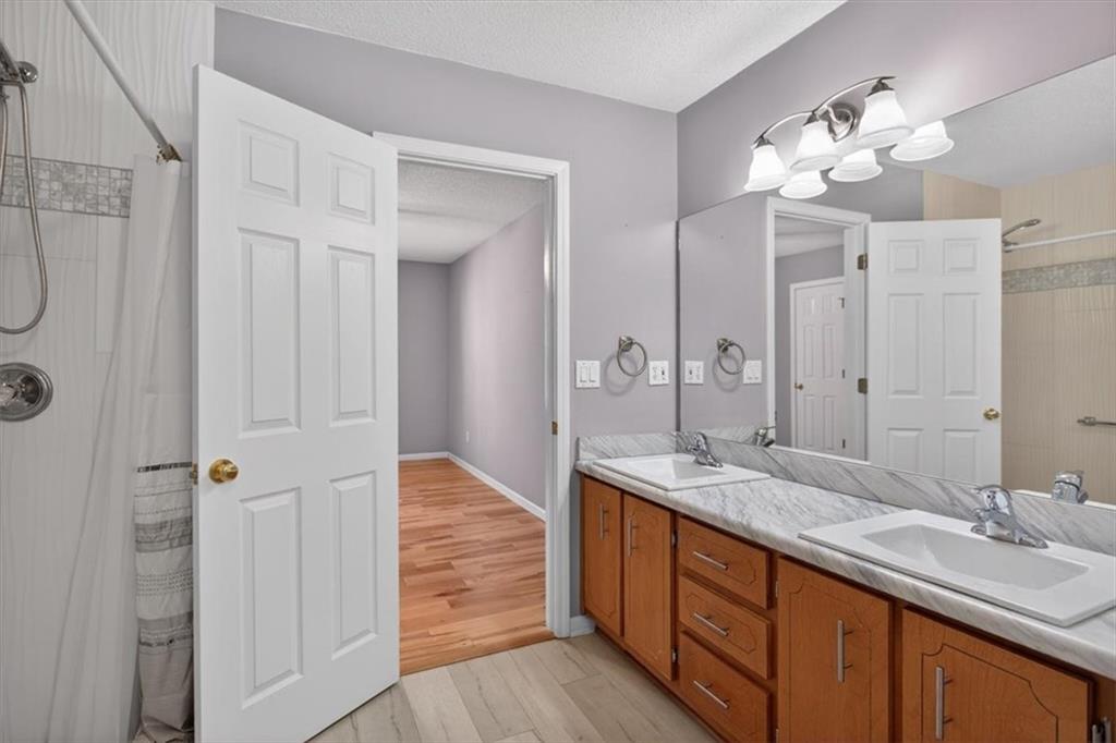 402 Deer Run Property Photo 33