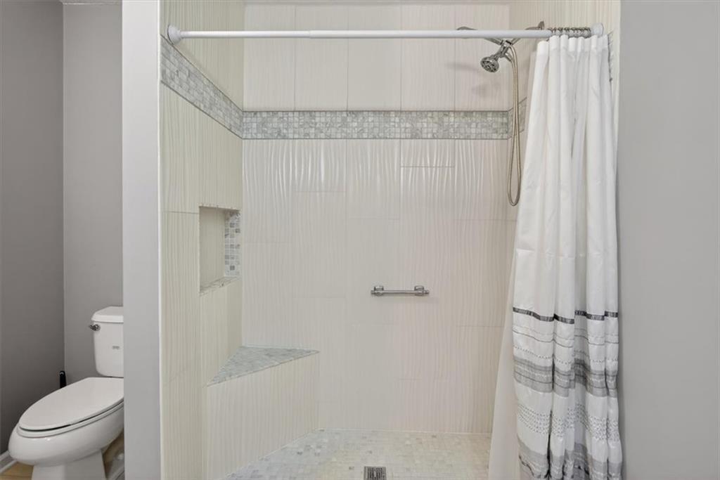 402 Deer Run Property Photo 35