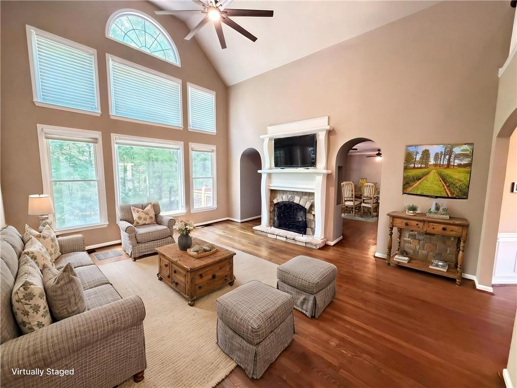 300 Ridgeview Trace Property Photo 2