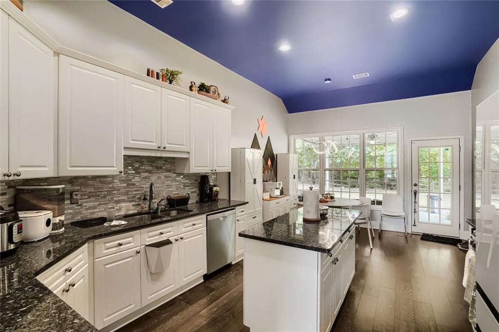 3000 Barimore Place Property Photo 12