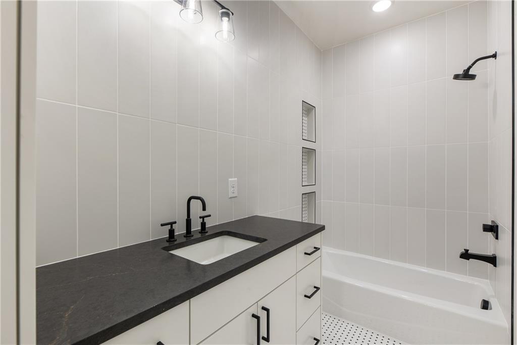 141 North Trace Property Photo 64