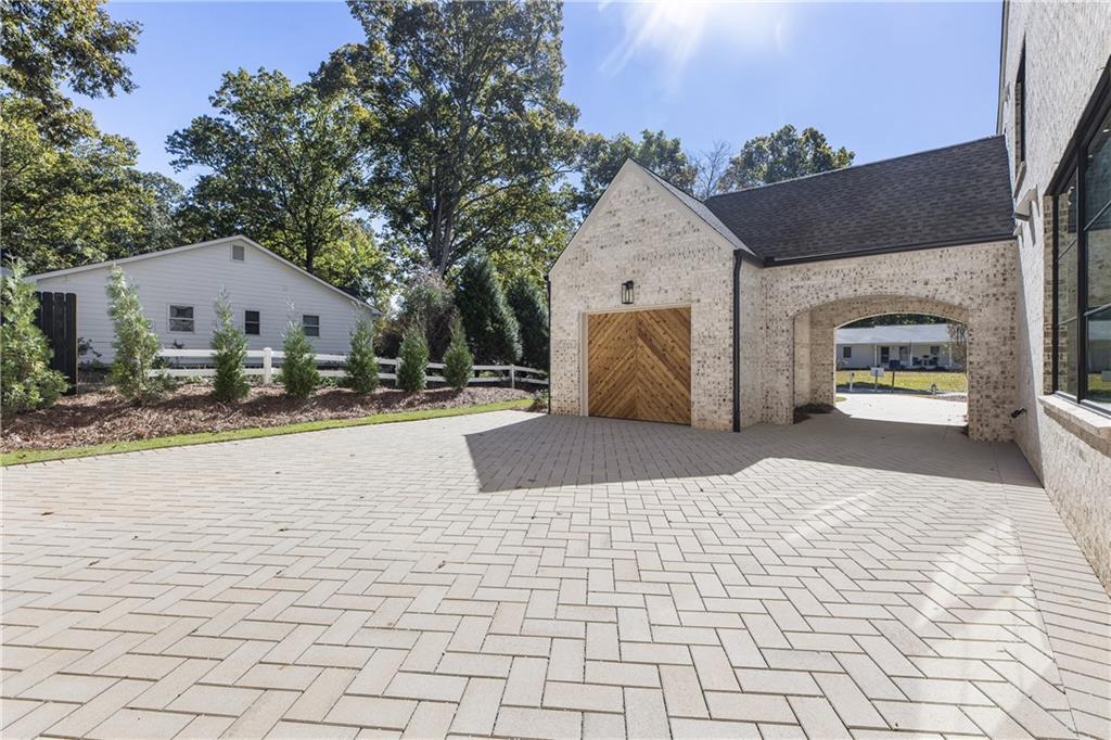 141 North Trace Property Photo 76