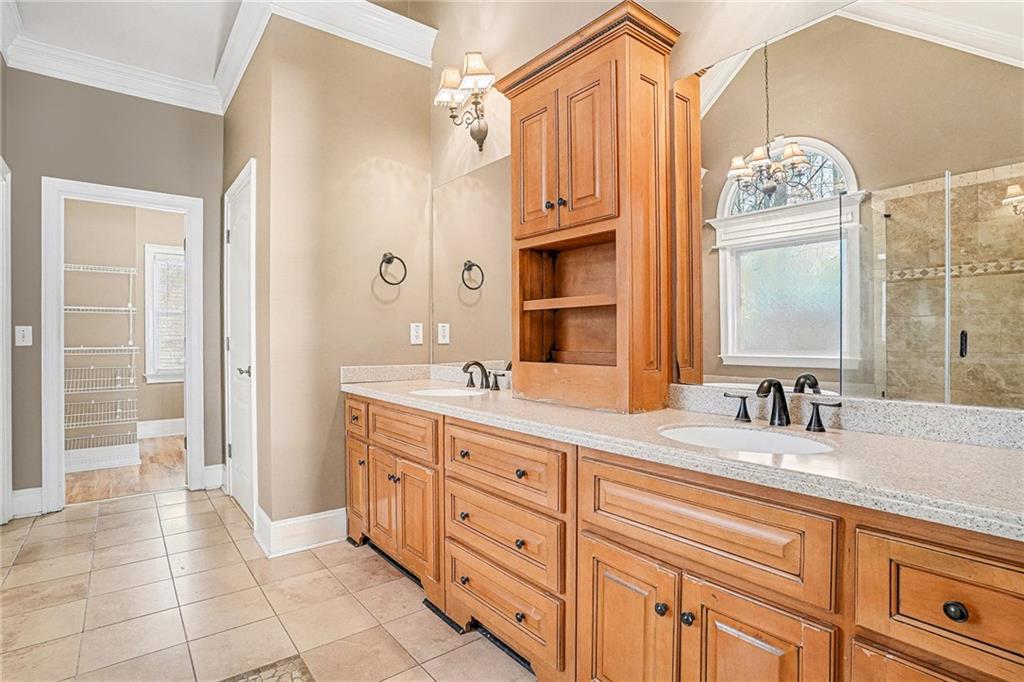 390 Glengarry Chase Property Photo 12