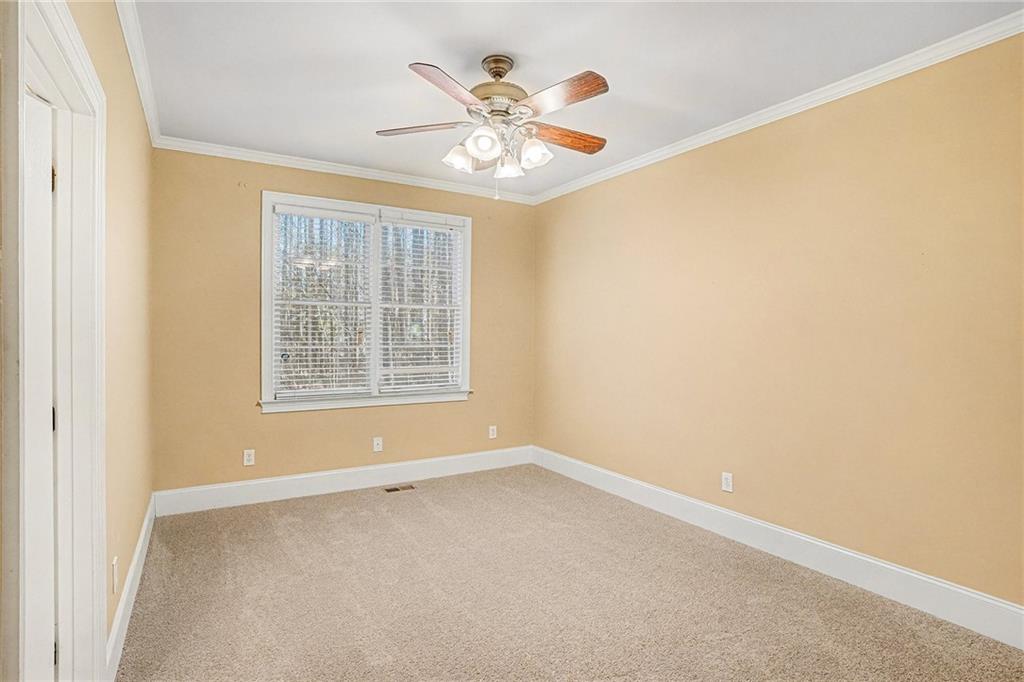 390 Glengarry Chase Property Photo 15