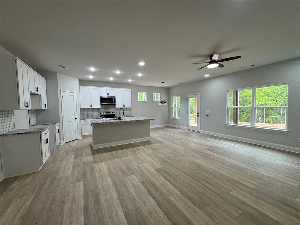 2057 N. Hicks Rd. Property Photo 10