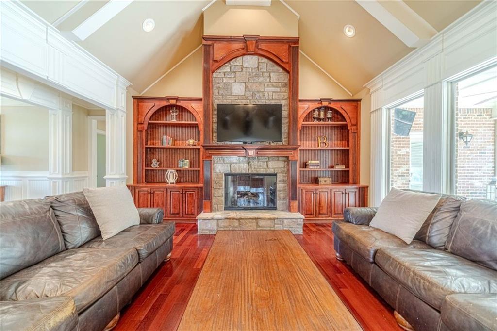 2124 Stonegate Way Property Photo 10