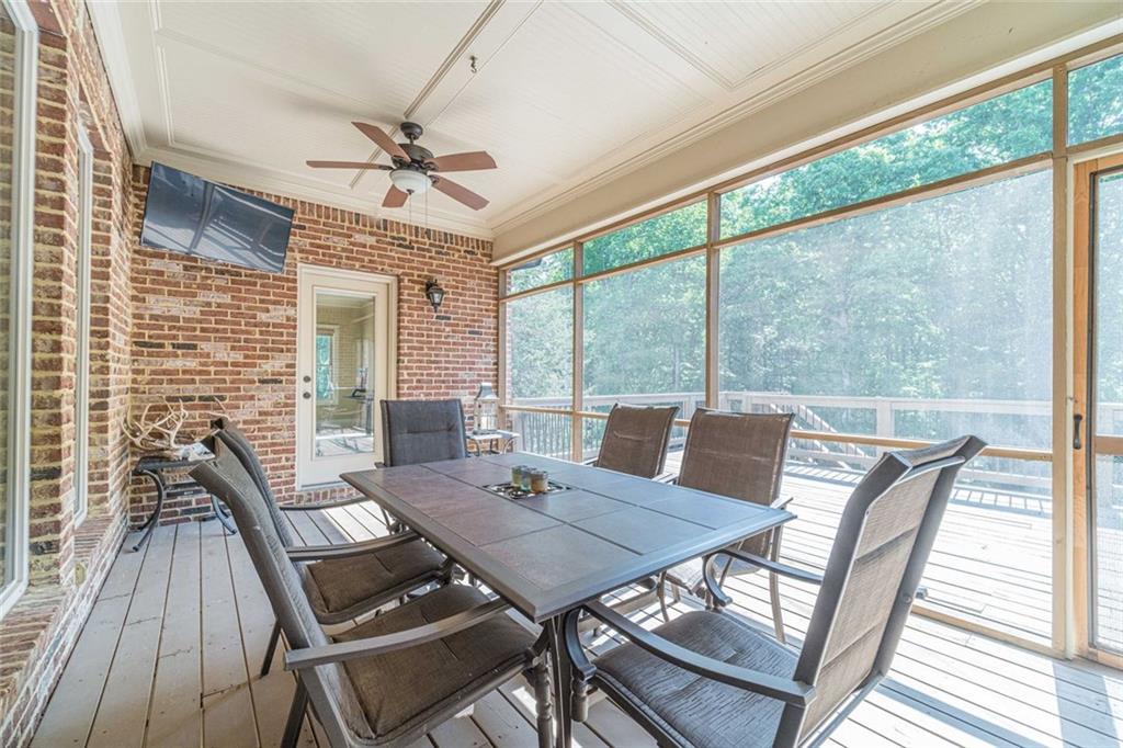2124 Stonegate Way Property Photo 19