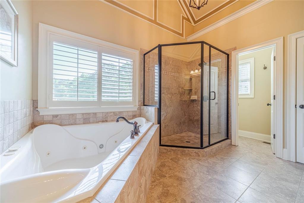 2124 Stonegate Way Property Photo 22