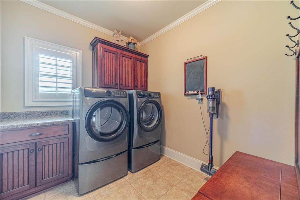 2124 Stonegate Way Property Photo 29