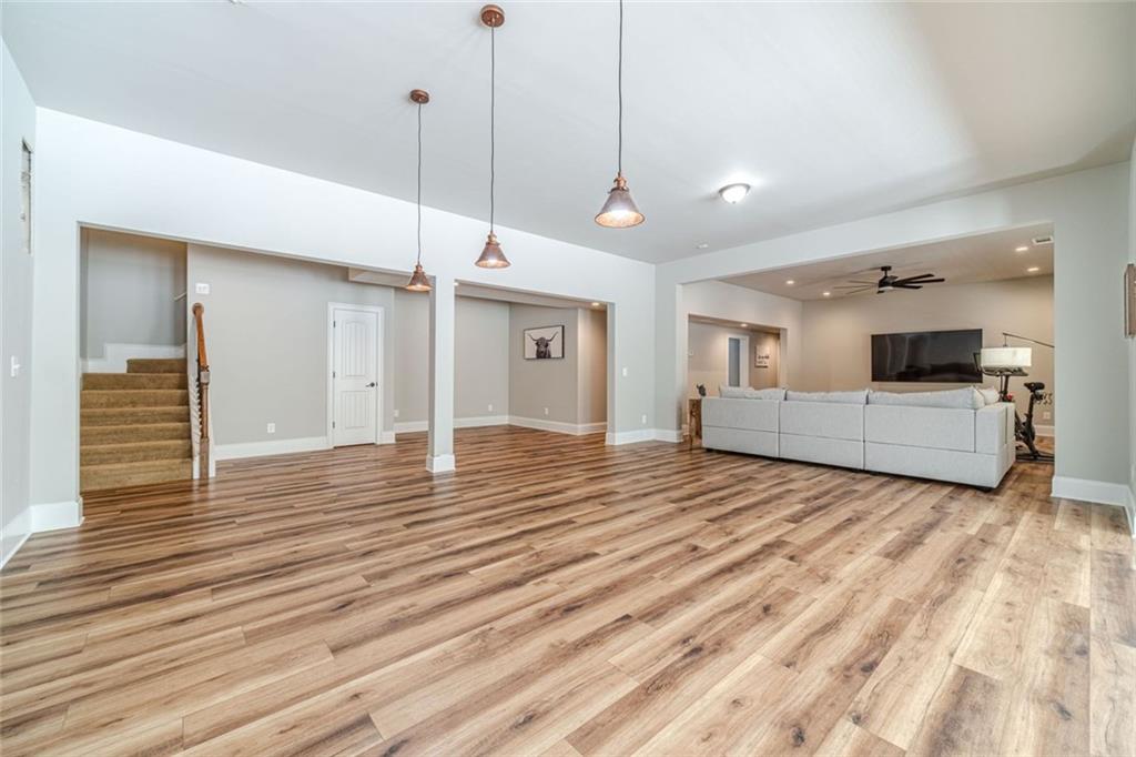 2124 Stonegate Way Property Photo 37
