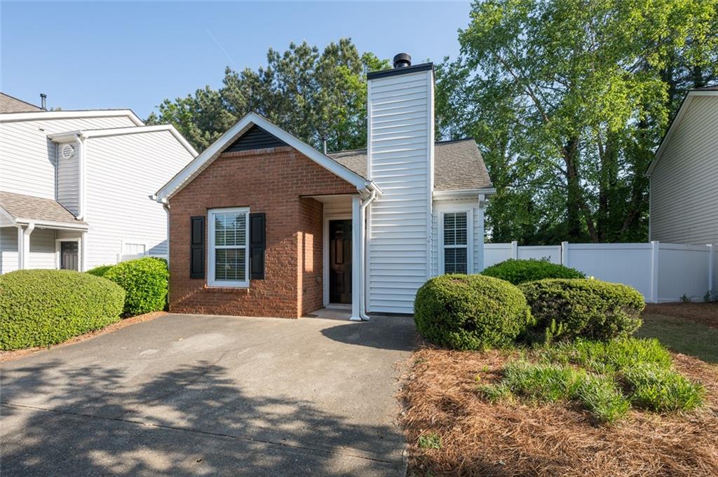 207 Daventry Way Property Photo 1