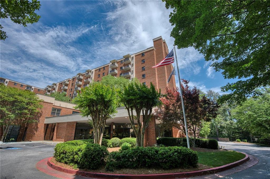 300 Johnson Ferry Road Unit B406 Property Photo 1