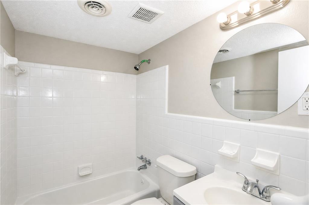 2045 Alison Court Unit 3 Property Photo 12