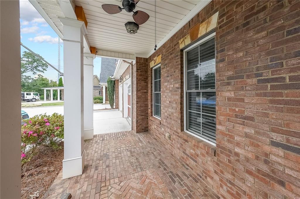 2314 Sandy Oaks Drive Property Photo 5