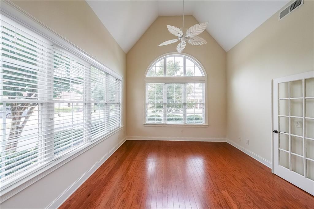 2314 Sandy Oaks Drive Property Photo 8