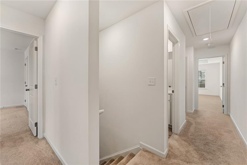 649 Isom Walk Property Photo 19