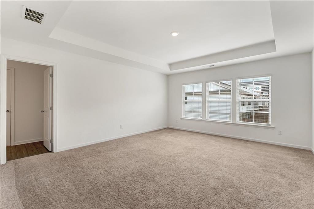 649 Isom Walk Property Photo 20