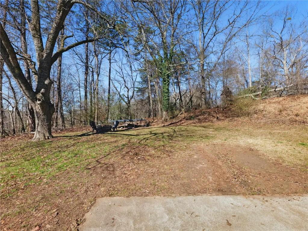 2093 Beverly Road Property Photo 2