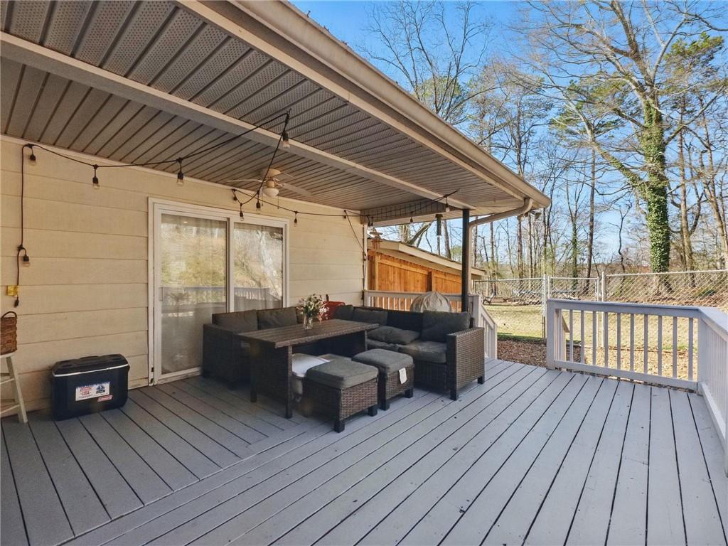 2093 Beverly Road Property Photo 5