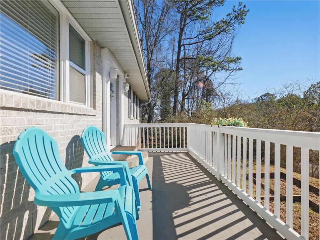 2093 Beverly Road Property Photo 8