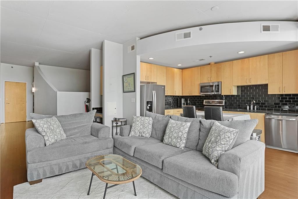 361 17th Street Nw Unit 2115 Property Photo 2