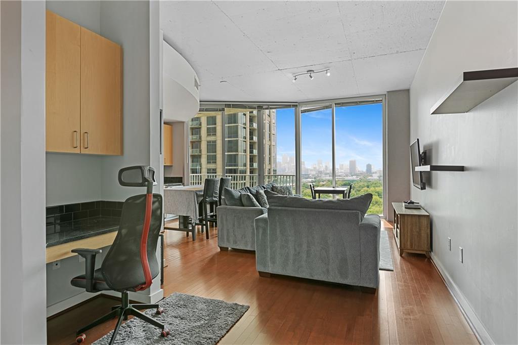 361 17th Street Nw Unit 2115 Property Photo 4