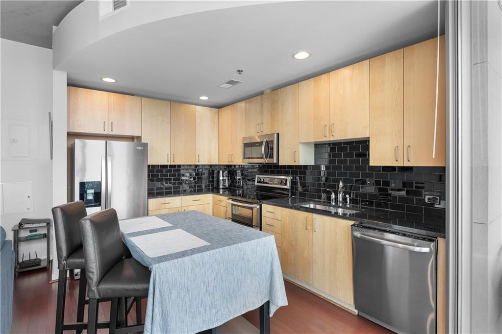 361 17th Street Nw Unit 2115 Property Photo 9
