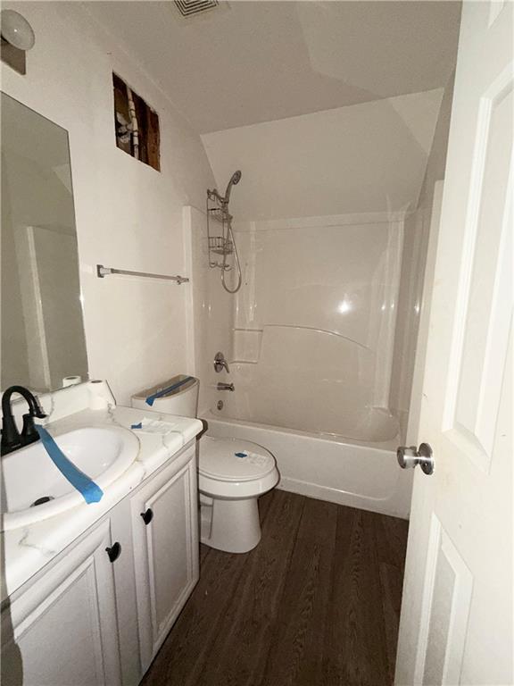 620 Superior Way Property Photo 8