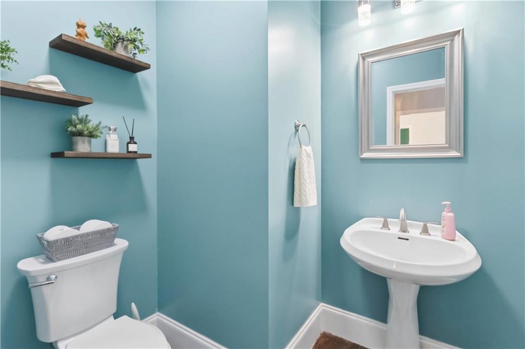 1405 Lamont Circle Property Photo 26