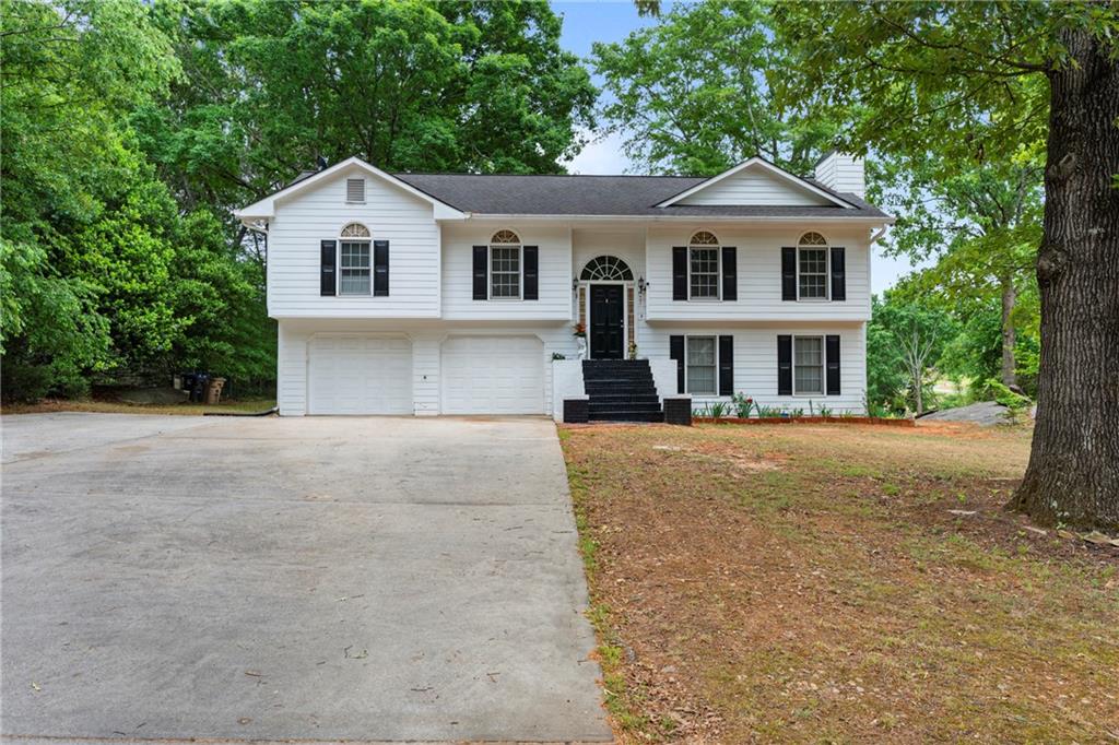 143 Stoneview Drive Property Photo 1