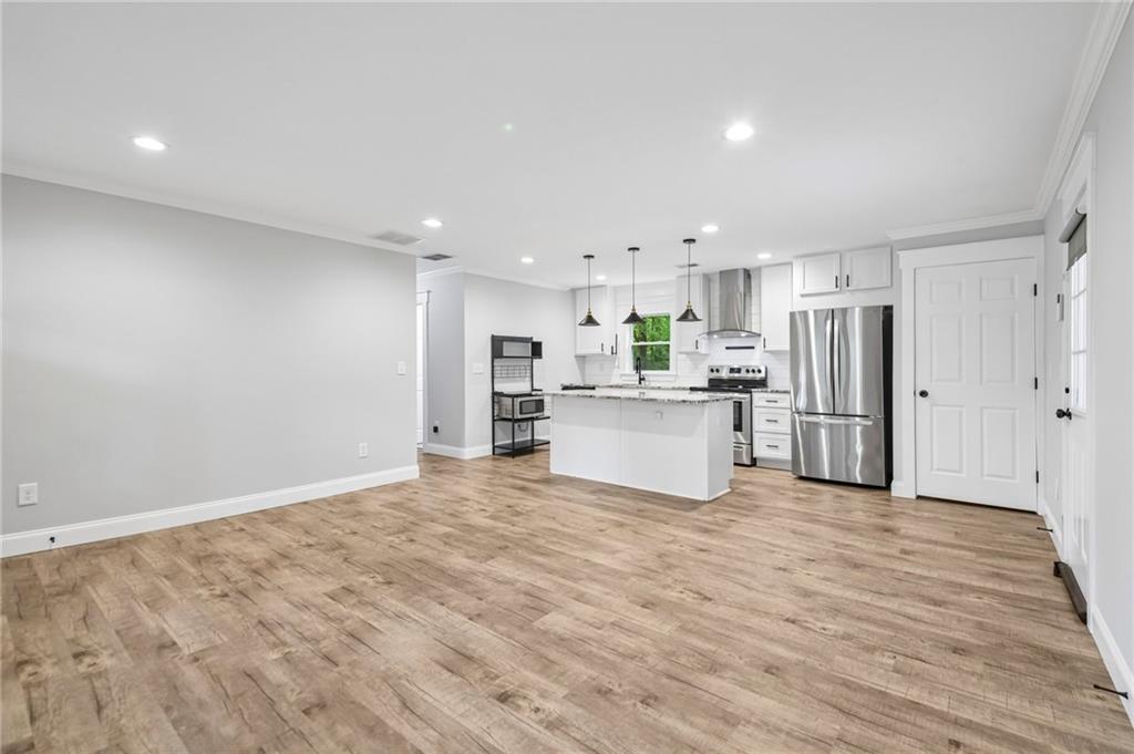 5751 Lisa Lane Property Photo 4