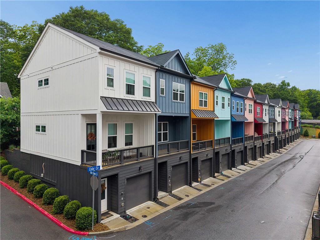 140 COLOR Circle Property Photo 1