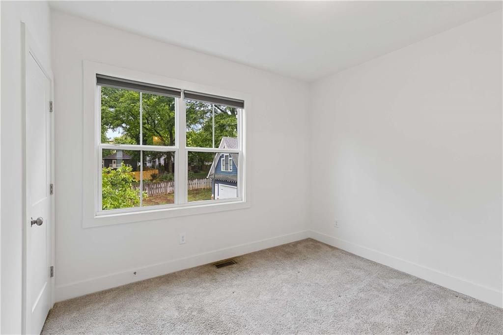 140 Color Circle Property Photo 7