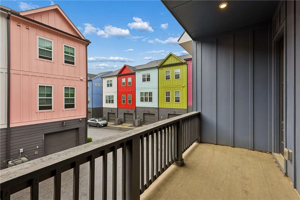 140 Color Circle Property Photo 17