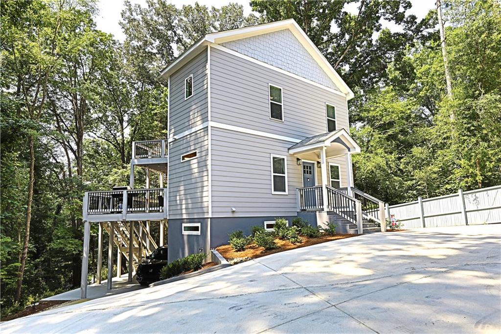 2125 Clay Road Property Photo 1