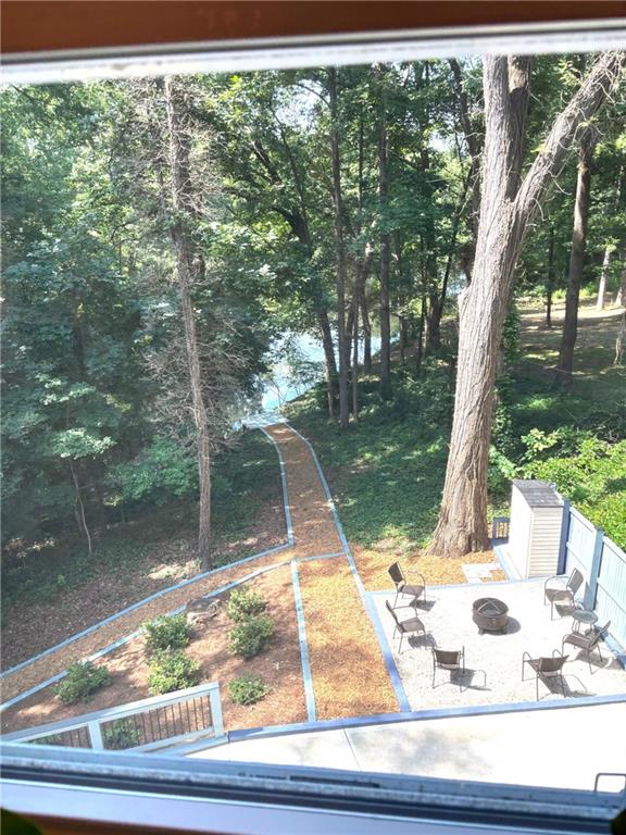 2125 Clay Road Property Photo 7